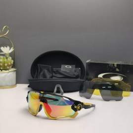 Picture of Oakley Sunglasses _SKUfw66124566fw